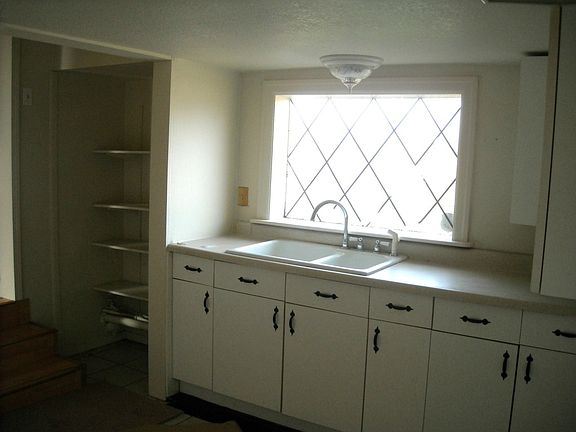 3rd image of 4516 128th St E