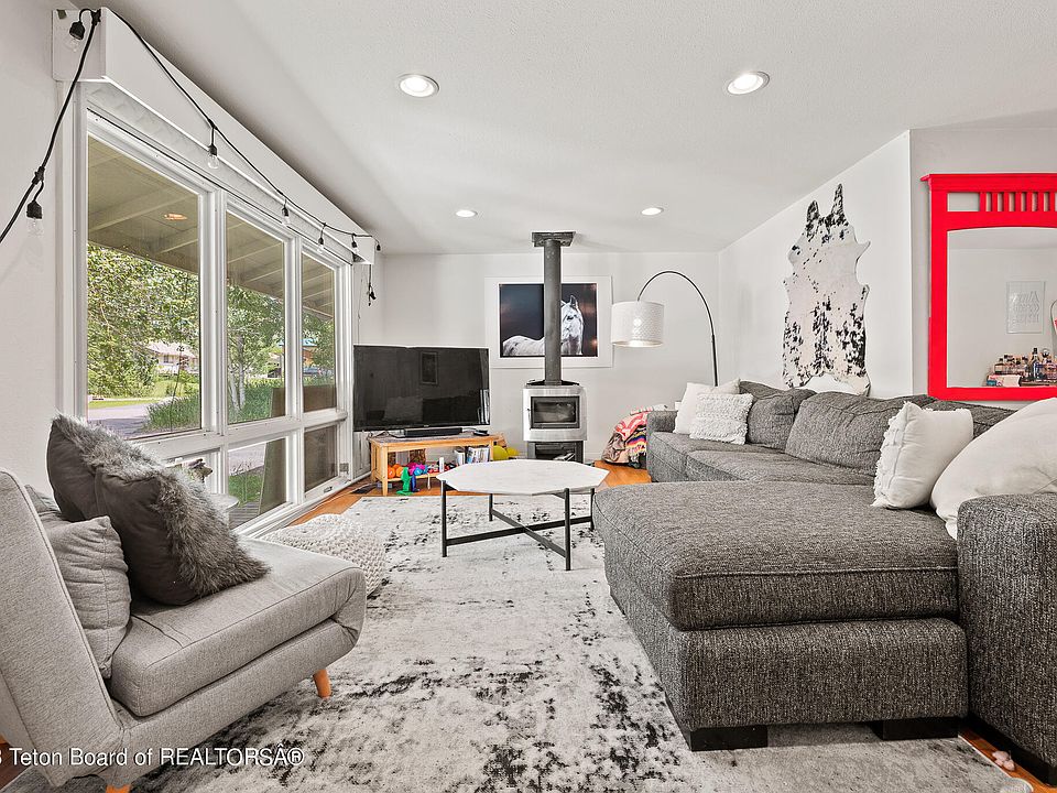 1st image of 815 Upper Cache Creek Dr
