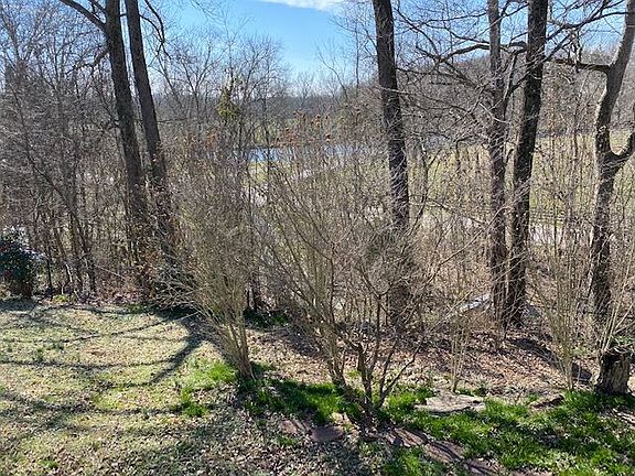 5th image of 1940 Old Munfordville Rd
