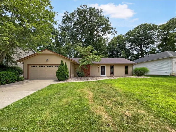 13335 Tradewinds Dr, Strongsville, OH 44136