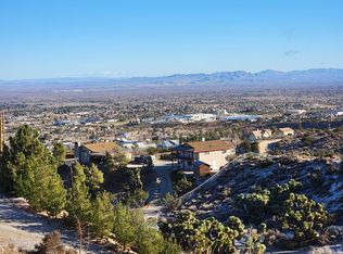 3451 Snowline Dr, Pinon Hills, CA 92372