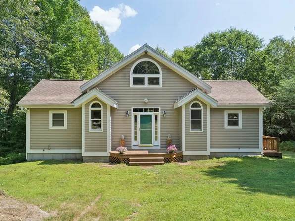 279 Desert Pond Road, Mount Vernon, ME 04352