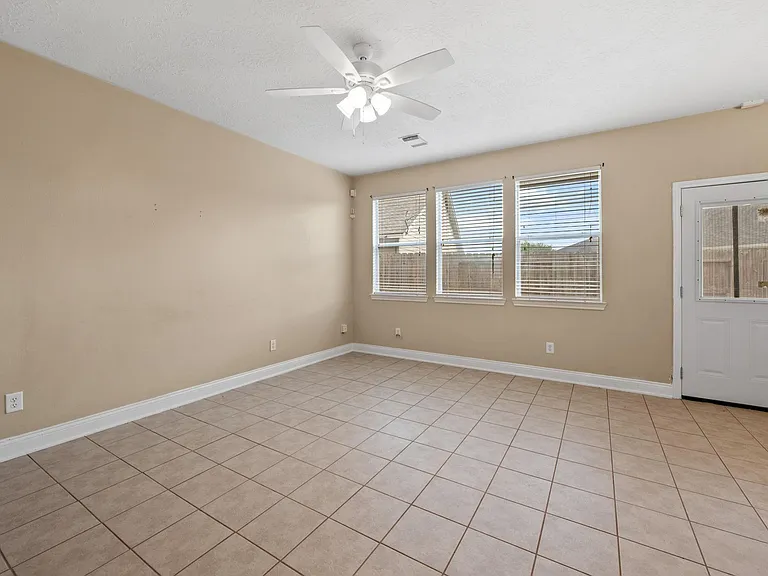 8714 Thistlemoor Ln — Photo 7