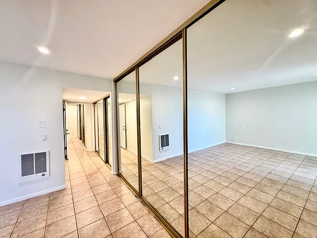 79 Antigua Ct — Photo 30
