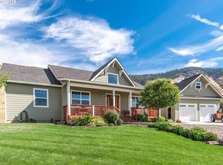 68085 Lower Cove Rd, Cove, OR 97824