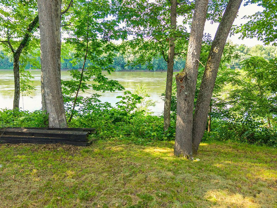 1st image of 21 River Rd