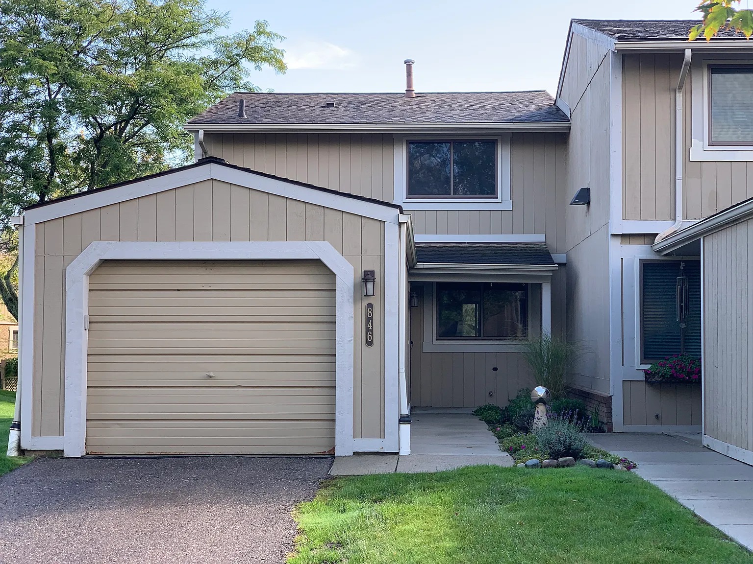 846 Yorktown Ct #1 photo 1