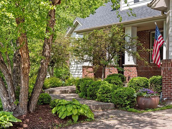 3rd image of 1104 Wildwood Way