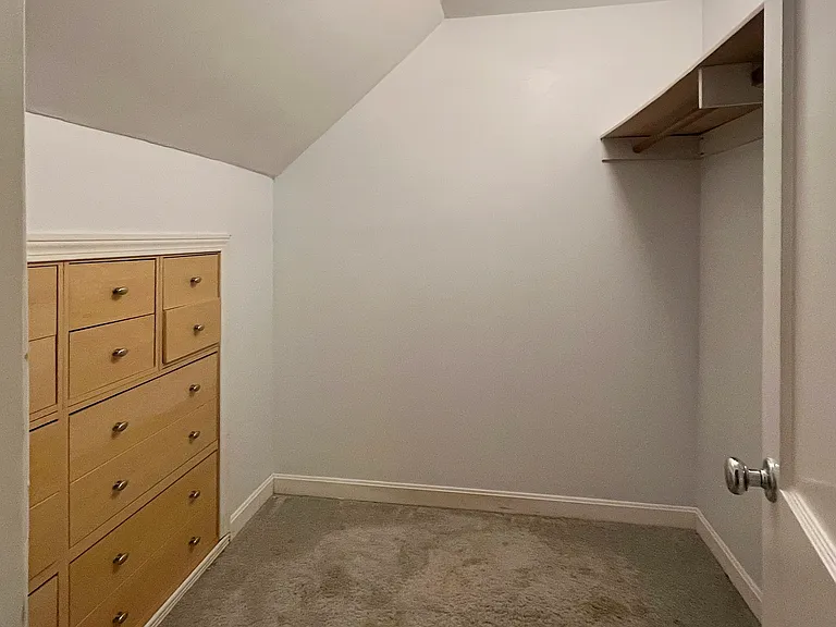 101 Olcott Dr — Photo 10
