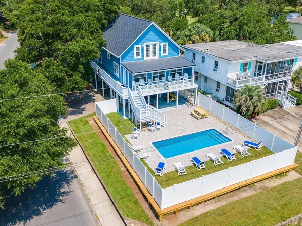 304 2nd Ave. S, North Myrtle Beach, SC 29582