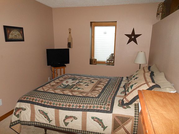 4th image of 32722 Ironwood Dr