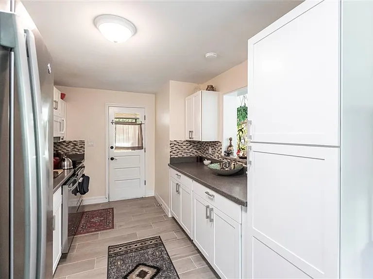27654 Franklin St — Photo 18