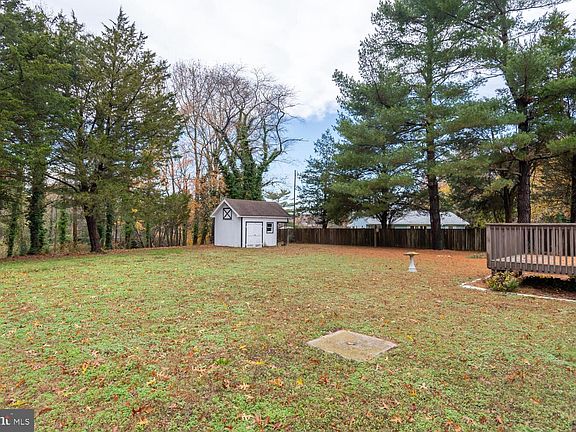 3rd image of 5516 Mallard Ln