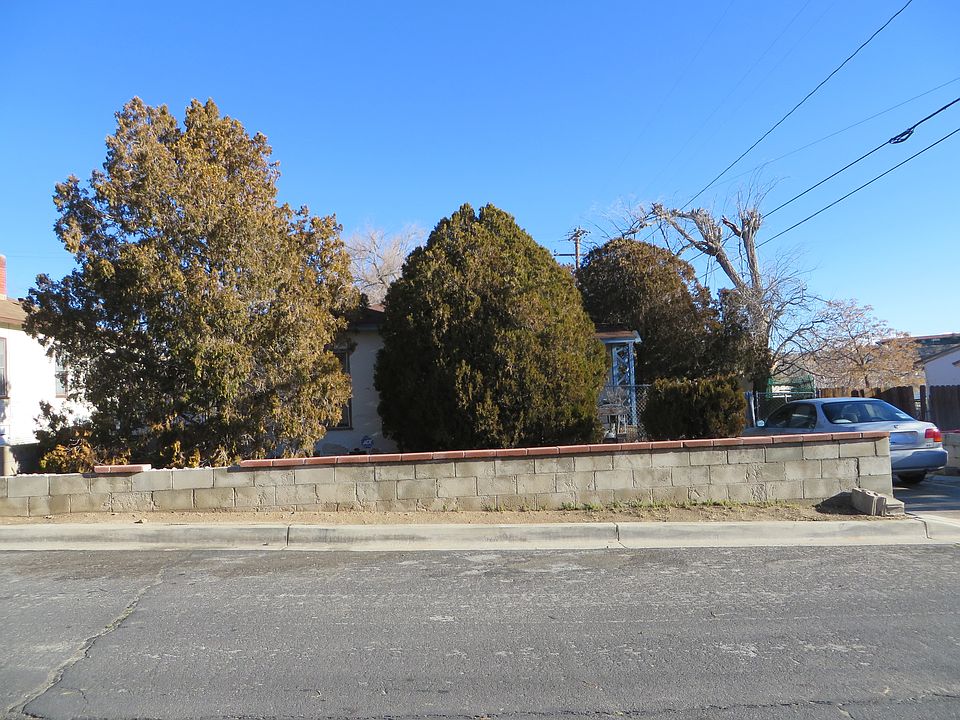 1st image of 16730 Tracy St
