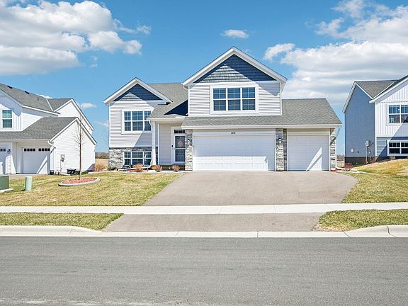 4th image of 2439 Greenbriar Ln