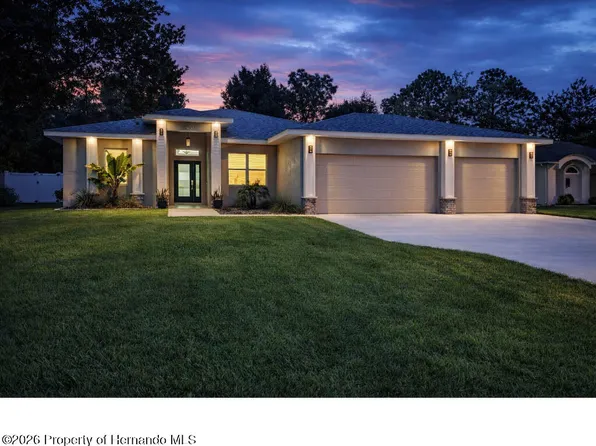 8 Hibiscus Ct, Homosassa, FL 34446