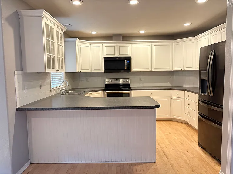 1749 W Greenhead Dr — Photo 8