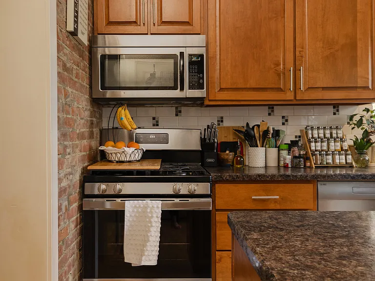 357 W Clinton St #1 — Photo 1