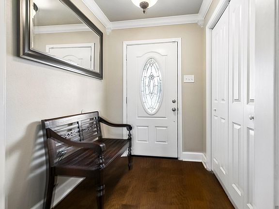 3rd image of 11025 Cedar Bend Ave