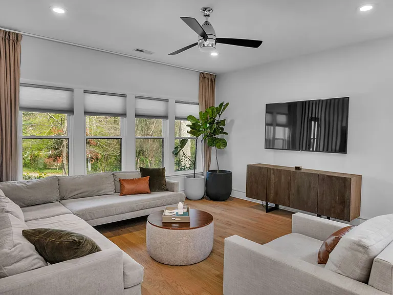 3020 Palm Ave — Photo 35