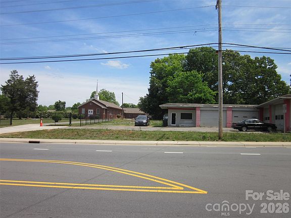 4th image of 15105 Old Statesville Rd