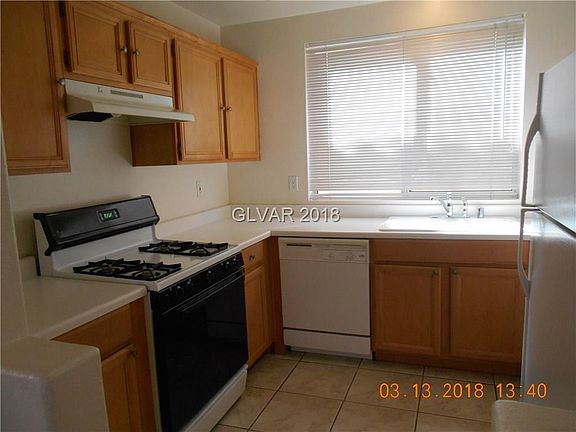 5th image of 77 Belle Maison Ave #0