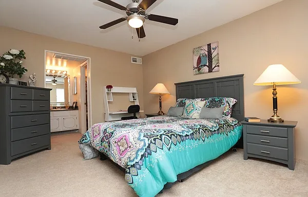 Lafayette Green Apartment Homes — Photo 15