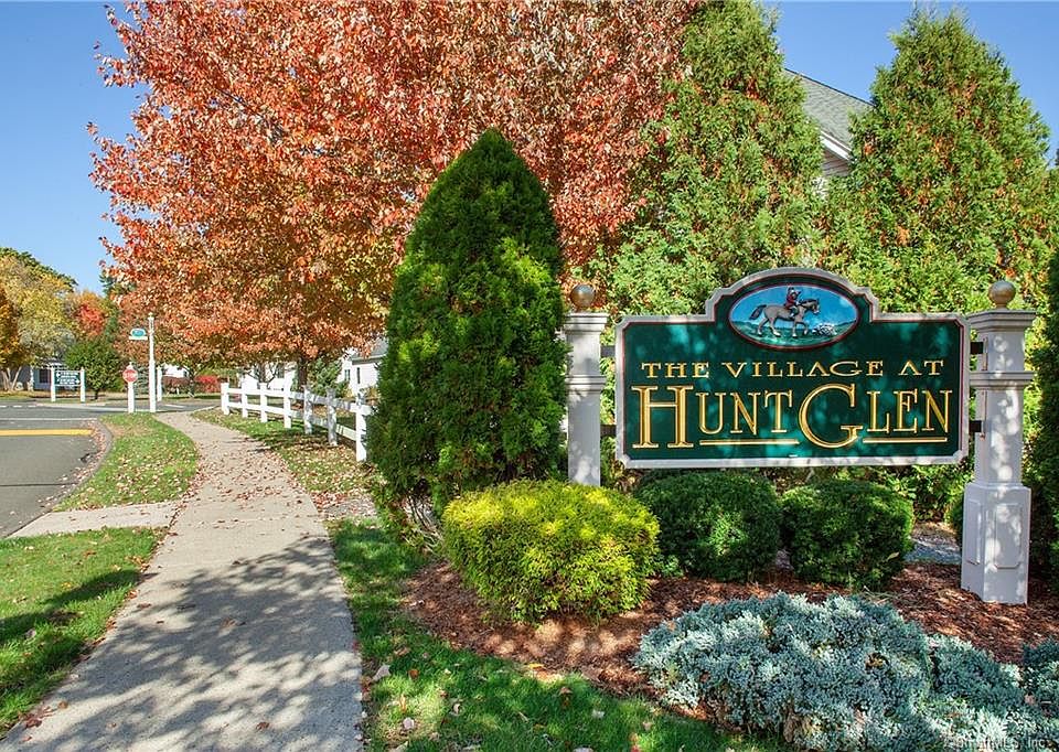 1st image of 24 Hunt Glen Dr #24