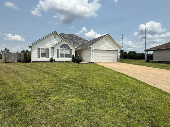 304 Tyler Austin Rd, Martin, TN 38237
