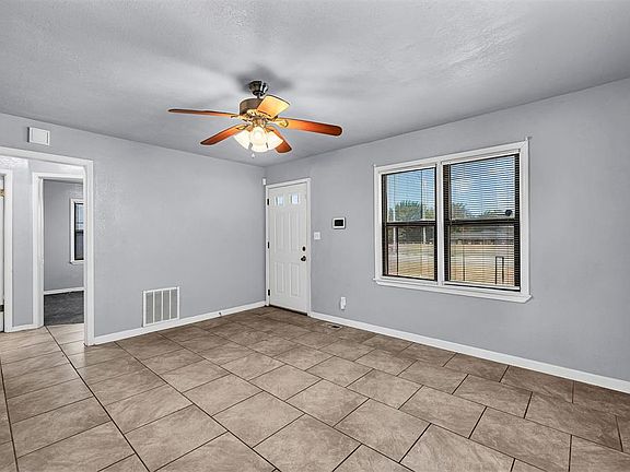 5th image of 2036 NE Grand Blvd