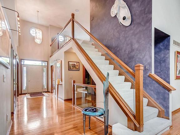 5th image of 6831 Peachtree Cir