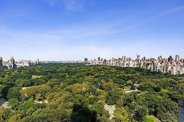 1st image of 160 Central Park S #2118