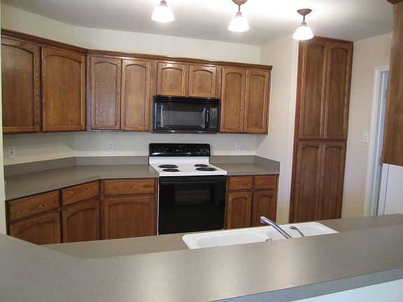 5th image of 2319 Kingsbury Dr