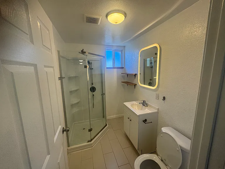 1528 Alcatraz Ave — Photo 7
