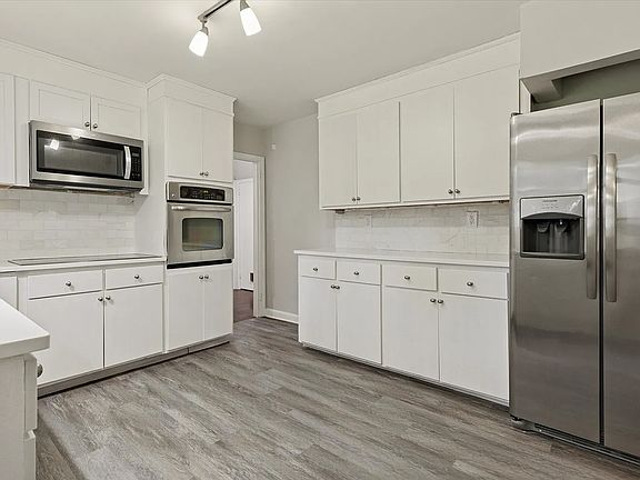 4th image of 310 Pine Tree Rd