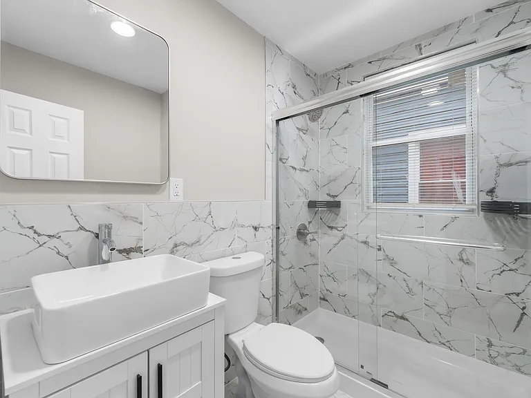 185 N 18th St #1 — Photo 8