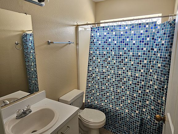 4th image of 306 Windford Ct