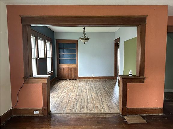 3rd image of 404 Vine St