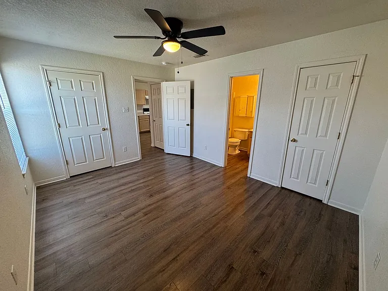 1606 Dugger Cir #C — Photo 13