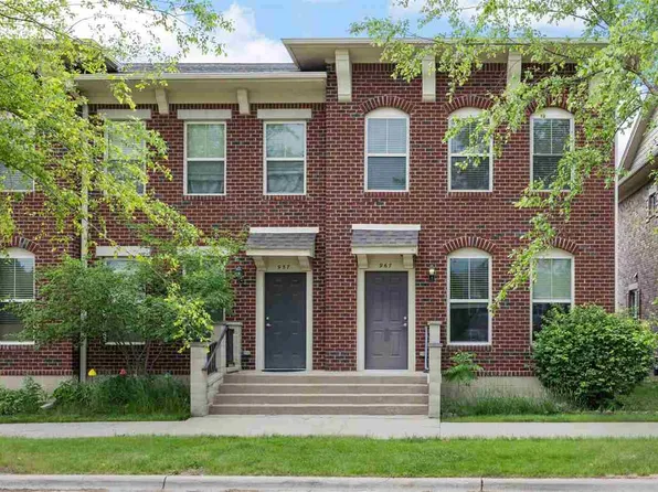 967 Walker Cir, Iowa City, IA 52245