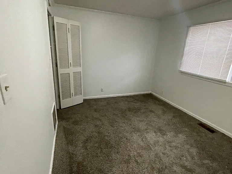 705 S Phoenix Ave #1 — Photo 11