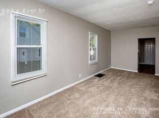 1922 E 21st St, Des Moines, IA 50317