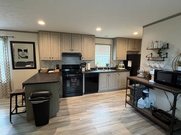 855 W Jefferson St Lot 23, Grand Ledge, MI 48837