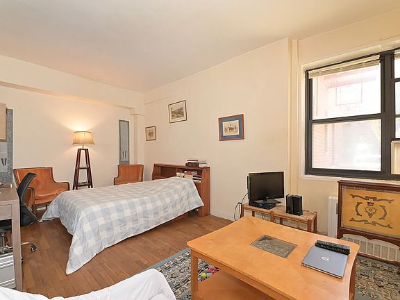 3rd image of 84-01 Main St APT 119