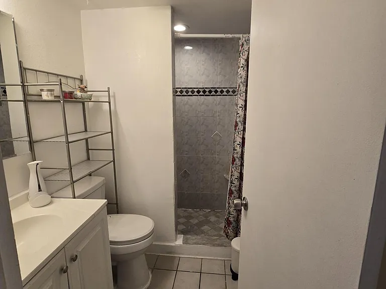 1530 Royal Forest Ct — Photo 33
