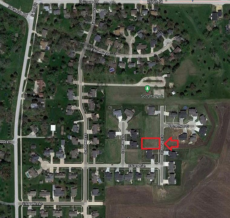 2nd image of 416 S Diamond Dr