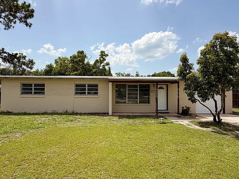 504 S Oxalis Ave — Photo 1