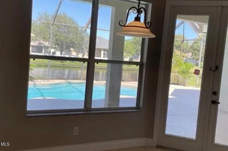 1070 Hollister Dr — Photo 6