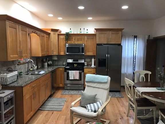 2nd image of 1020 Main St