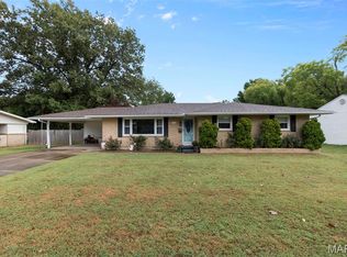 918 Hawthorn Dr, Sikeston, MO 63801